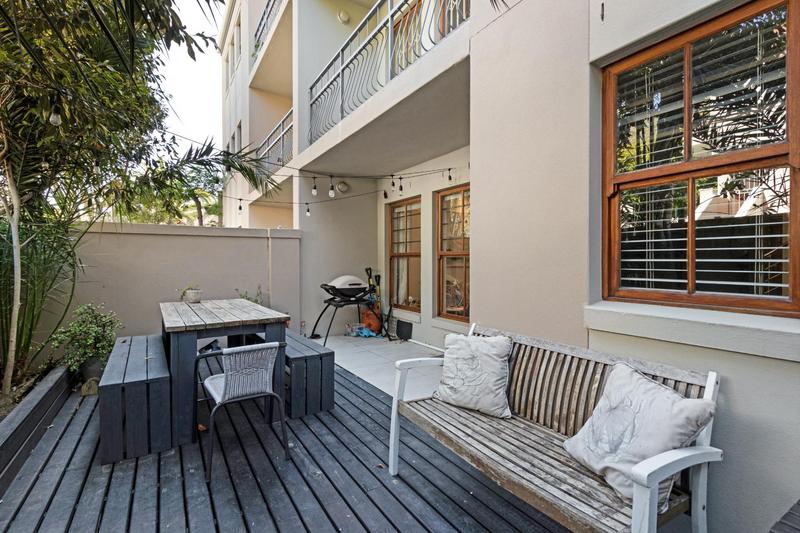 To Let 2 Bedroom Property for Rent in Sea Point Western Cape